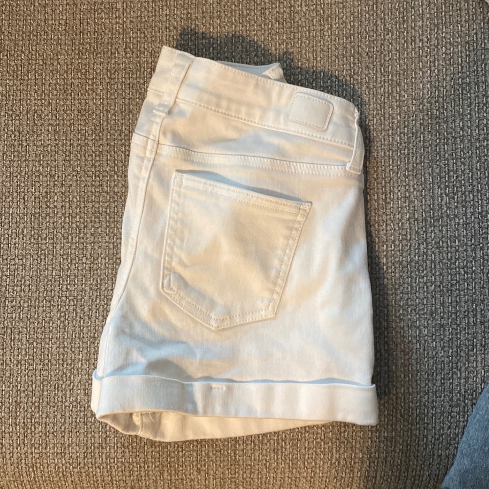 White celebrity pink shorts